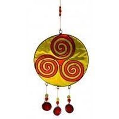 Bild von Suncatcher Triskele Fiberglas gelb orange 24cm