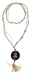 Immagine di Mala Om Namaste Glasperlen goldfarben mit gelaserter Muschelscheibe 46cm