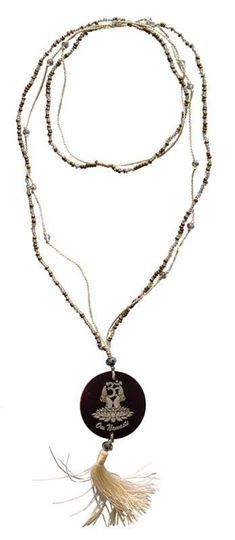 Image sur Mala Om Namaste Glasperlen goldfarben mit gelaserter Muschelscheibe 46cm
