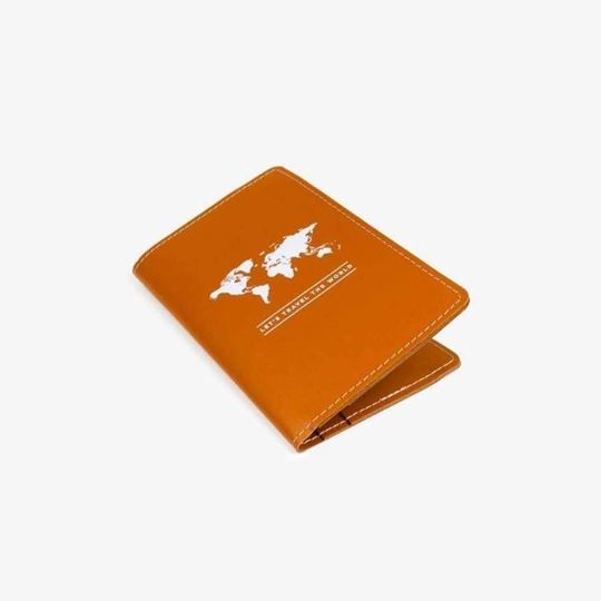 Bild von Miss Wood x Vacavaliente - Passport Holder - Savannah (Brown)