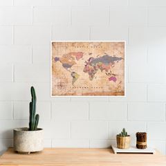 Bild von Woody Map - Watercolor - L - Old School - White Frame