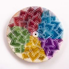 Immagine di Regenbogen Mandala - Räucherstäbchenhalter aus Speckstein