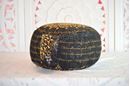 Bild von Meditationskissen rund in schwarz/gold 38x17cm von The Spirit of OM