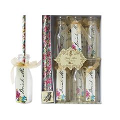 Picture of TRULY ALICE DRINK SET, BOTTLE, TAG & STRAW SET