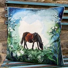 Bild von HORSE AND COW PARSLEY CUSHION