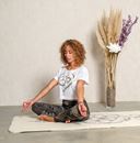 Bild von Crop Shirt OM Time in weiss/gold von The Spirit of OM