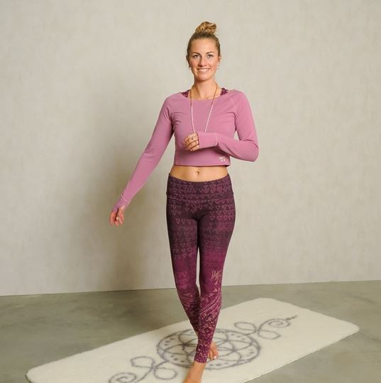 Bild von Longsleeve Crop Top - Bambus in amethyst von The Spirit of OM