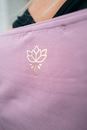 Bild von Longsleeve Crop Top - Bambus in amethyst von The Spirit of OM