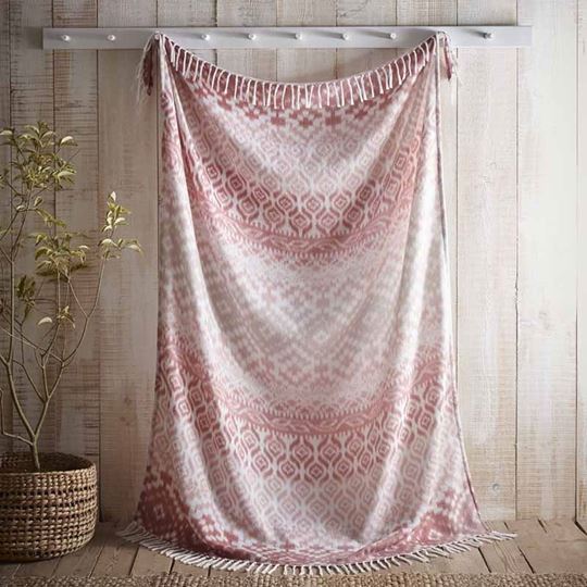 Picture of Sakari Terracotta 130x180cm Throw