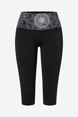 Bild von Yoga Leggings Capri Madhya "Madhu" in schwarz von The Spirit of Om