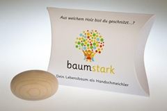 Bild von Handschmeichler Nussbaum mit Baumhoroskop von baumstark