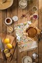 Immagine di Bee Keeper Cotton Tea Towel - Ulster Weavers