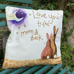 Bild von MOON AND BACK