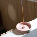 Bild von Bloom Räucherstäbchenhalter rund Pink marmorisiert