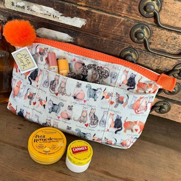 Bild von MARVELLOUS MOGGIES WASH BAG