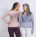 Bild von Sweaty Namasté Langarm in jeansblau von The Spirit of OM