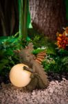 Bild von Babydrache Ava mit Solarlicht