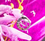 Bild von Pentagramm Chakrakreis Anhänger mit Edelsteinen