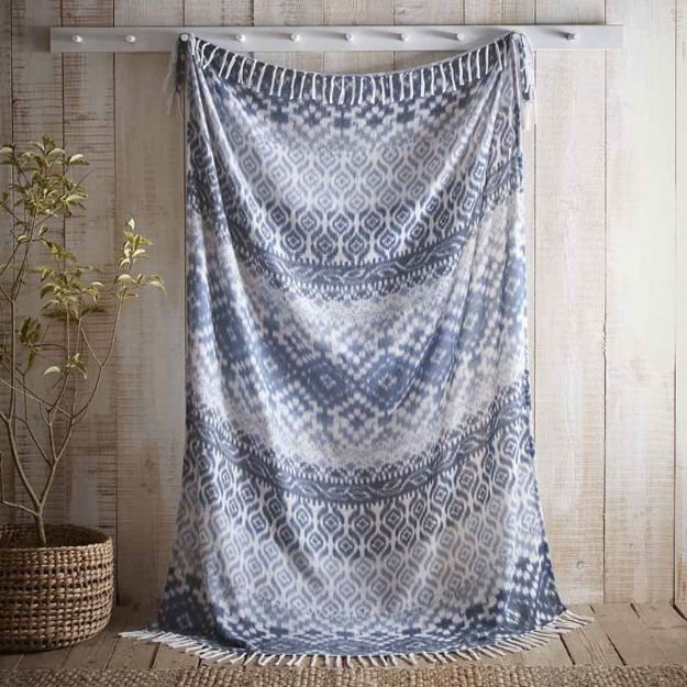 Bild von Sakari Blue 130x180cm Throw