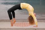 Bild von Leggins 7/8 lang in schwarz von The Spirit of OM