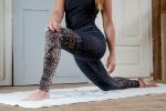 Bild von Yoga-Leggings Buddhi schwarz-beige von The Spirit of OM