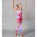 Bild von Yoga-Top Bravery in bunt/pink von The Spirit of OM