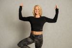 Bild von Longsleeve Crop Top - Bambus in schwarz von The Spirit of OM