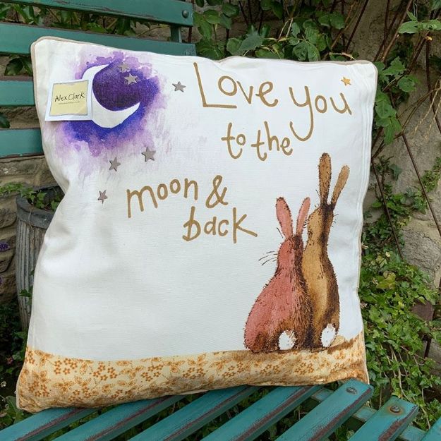 Bild von MOON AND BACK