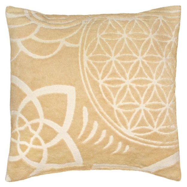 Bild von Kissen in beige 50 x 50cm mit Synthetikfüllung von The Spirit of OM