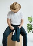 Bild von Mati Corduroy Dark Denim Umhängetasche