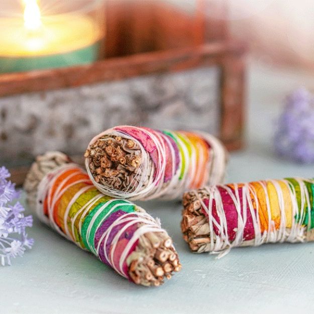 Bild von Chakra-Smudge Stick mit Rosenblüten, ca. 30 g