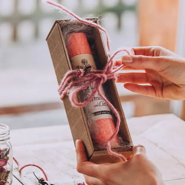 Bild von Geschenkbox für die Allgäuer Heilkräuter-Kerze,  VE-5