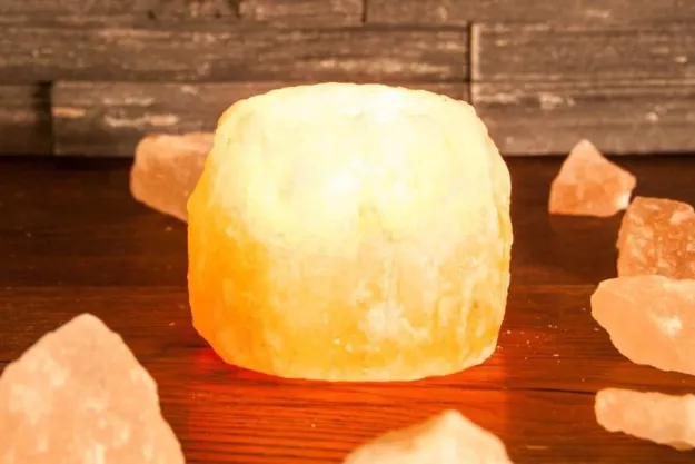 Bild von Salzkristall Teelicht