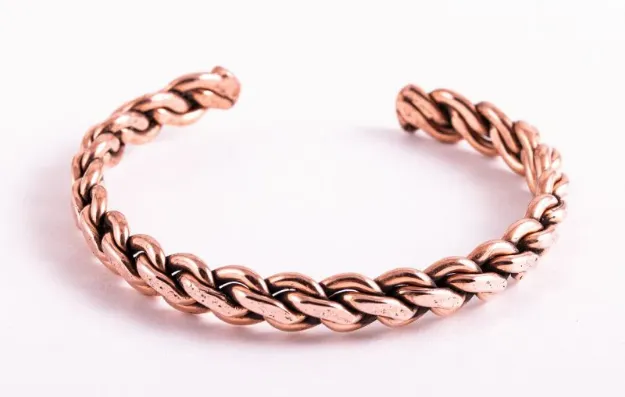 Bild von Geflochtener Kupferarmreif