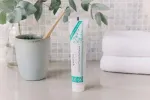 Bild von Ayurvedische Kräuterzahnpasta