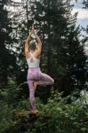 Bild von Yoga Leggings Puja in Malve von The Spirit of Om