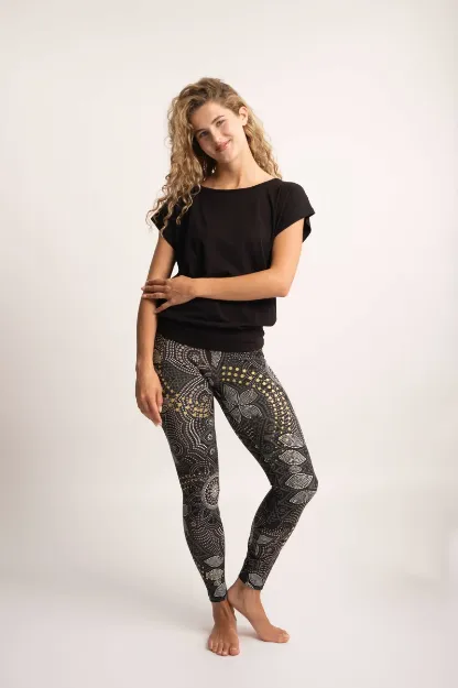 Bild von Shirt Jangama in schwarz von The Spirit of Om