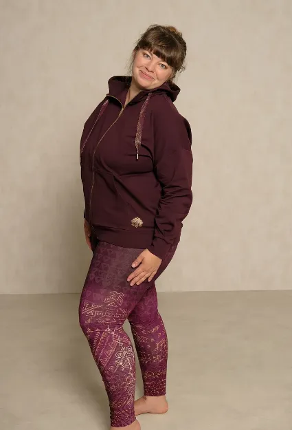 Bild von Kapuzenjacke weit in aubergine von The Spirit of OM