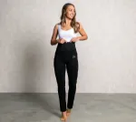 Bild von Yogahose lang mit Umschlagbund in schwarz von The Spirit of OM