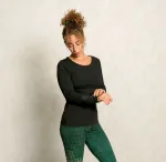 Bild von Langarm-Shirt Chakra-Flower in schwarz von The Spirit of OM