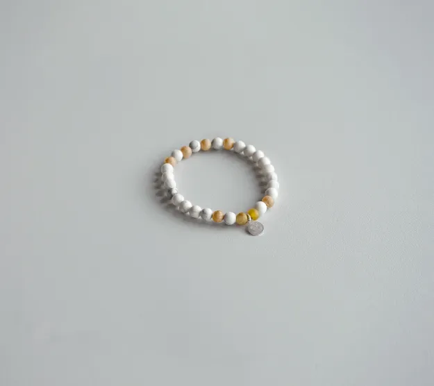 Bild von Armband Howlith von The Spirit of OM