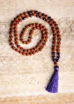 Bild von Rudraksha-Mala mit Amethyst