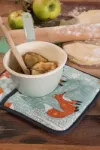 Bild von Foraging Fox Pot Mat - Ulster Weavers