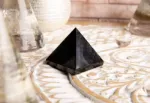Bild von kleine Schungit Pyramide