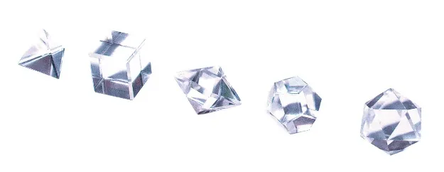 Bild von Die platonischen Körper (5er Set) je 15-18 mm, Bergkristall (in Kunststoffbox)