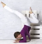 Bild von Wickeljacke langarm, viola, von The Spirit of OM