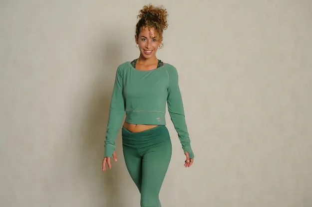 Bild von Longsleeve Crop Top - Bambus in grün von The Spirit of OM