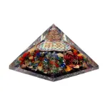 Bild von Blume des Lebens Chakra Pyramide mit Kristallspitze
