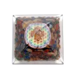 Bild von Blume des Lebens Chakra Pyramide mit Kristallspitze