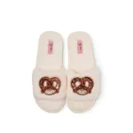 Bild von Brosche für Slipper: Brezel - by vivi.